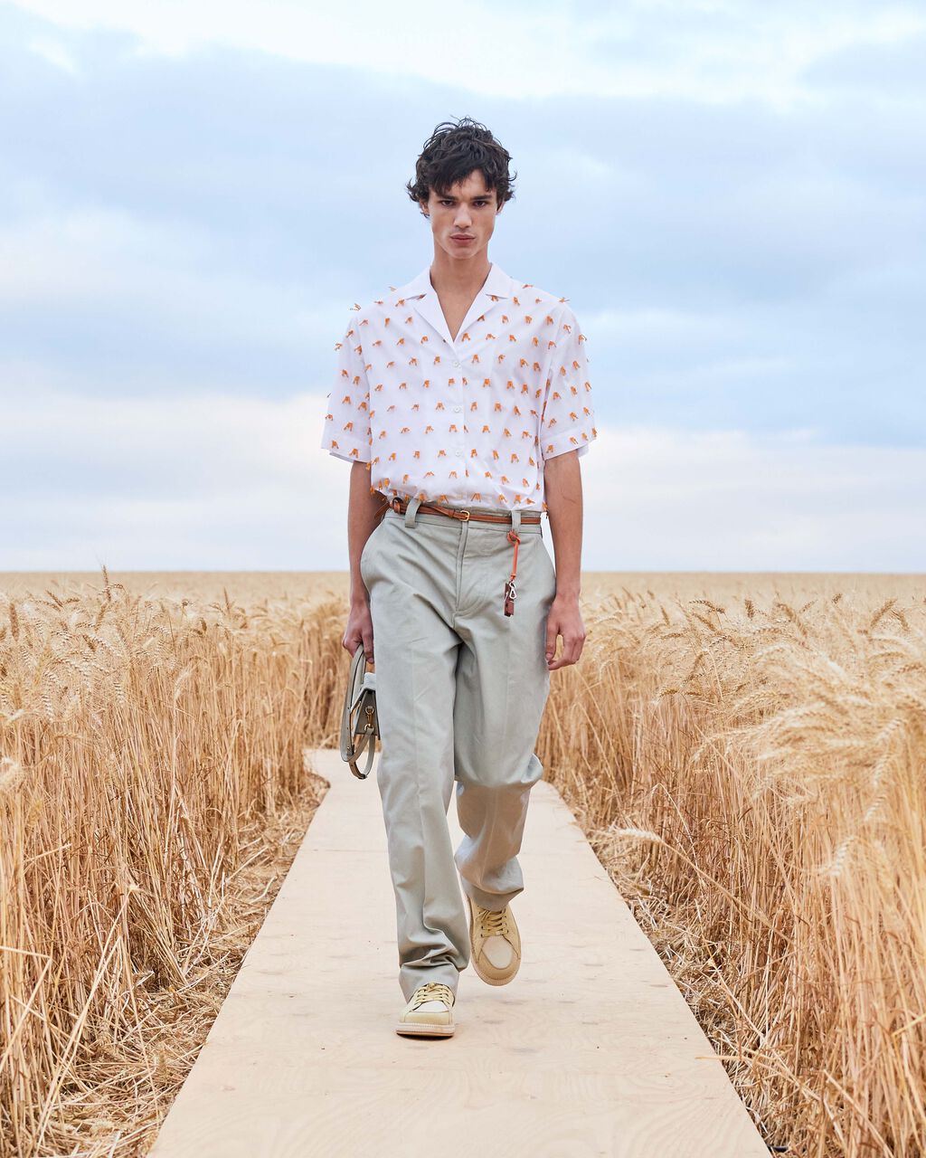 Look 32